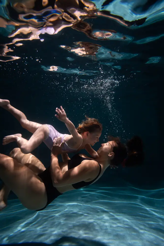 Mom and kid - Geneviève Rouleau